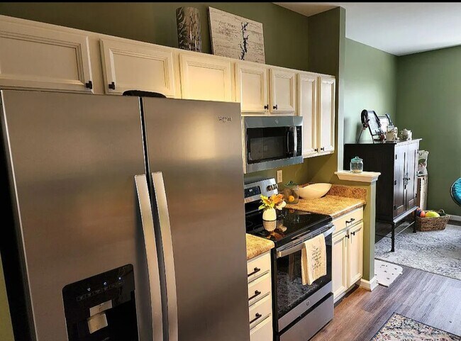 Building Photo - 328 Moonstone Dr