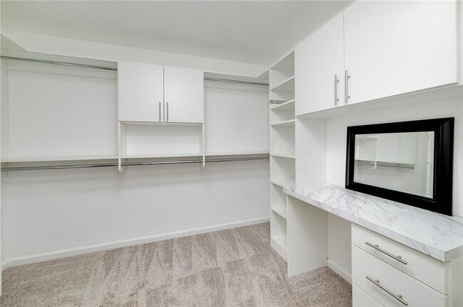 Building Photo - 1120 Bagwell Dr NW