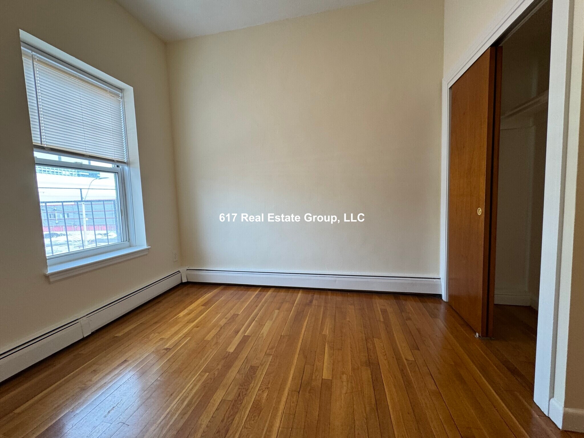 Building Photo - 168 N Beacon St