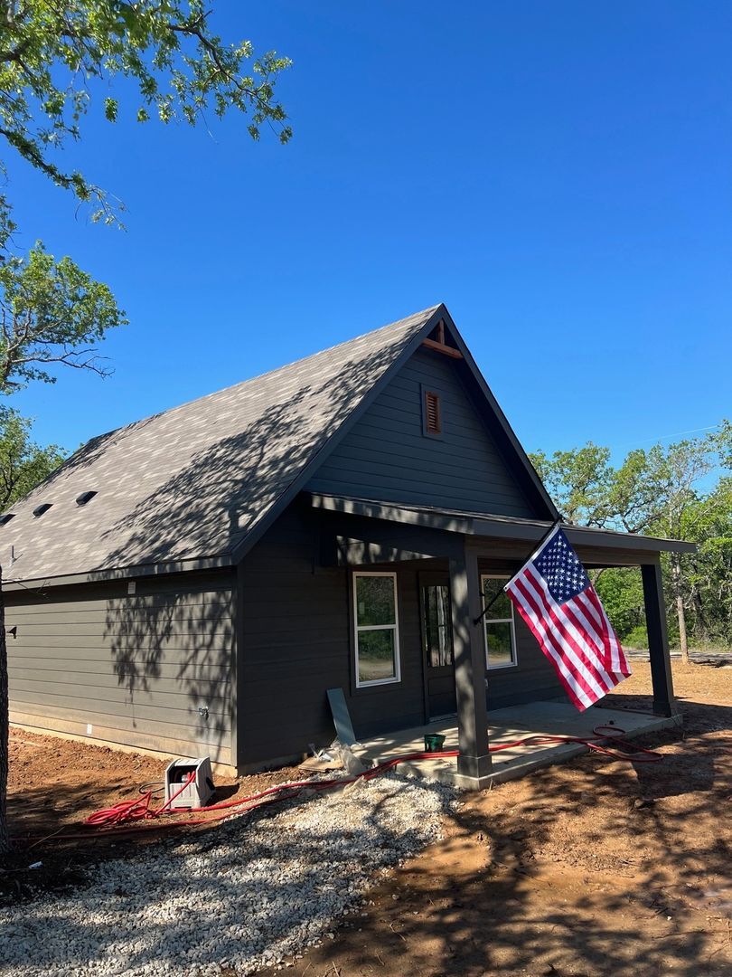 Building Photo - 10733 Shady Oaks Dr