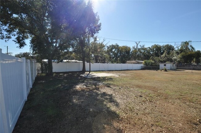 Building Photo - 1445 E Stuart St