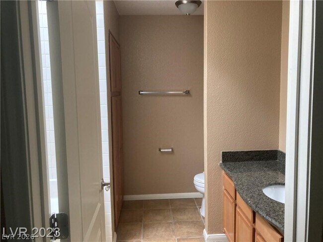 Building Photo - 3145 E Flamingo Rd