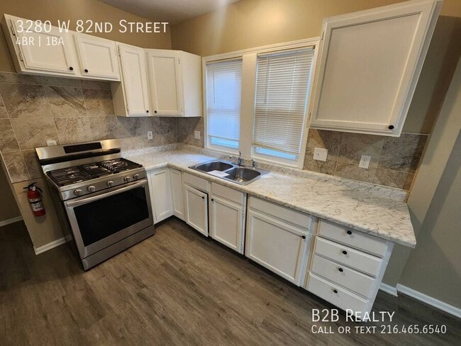Building Photo - 3280 W 82nd St