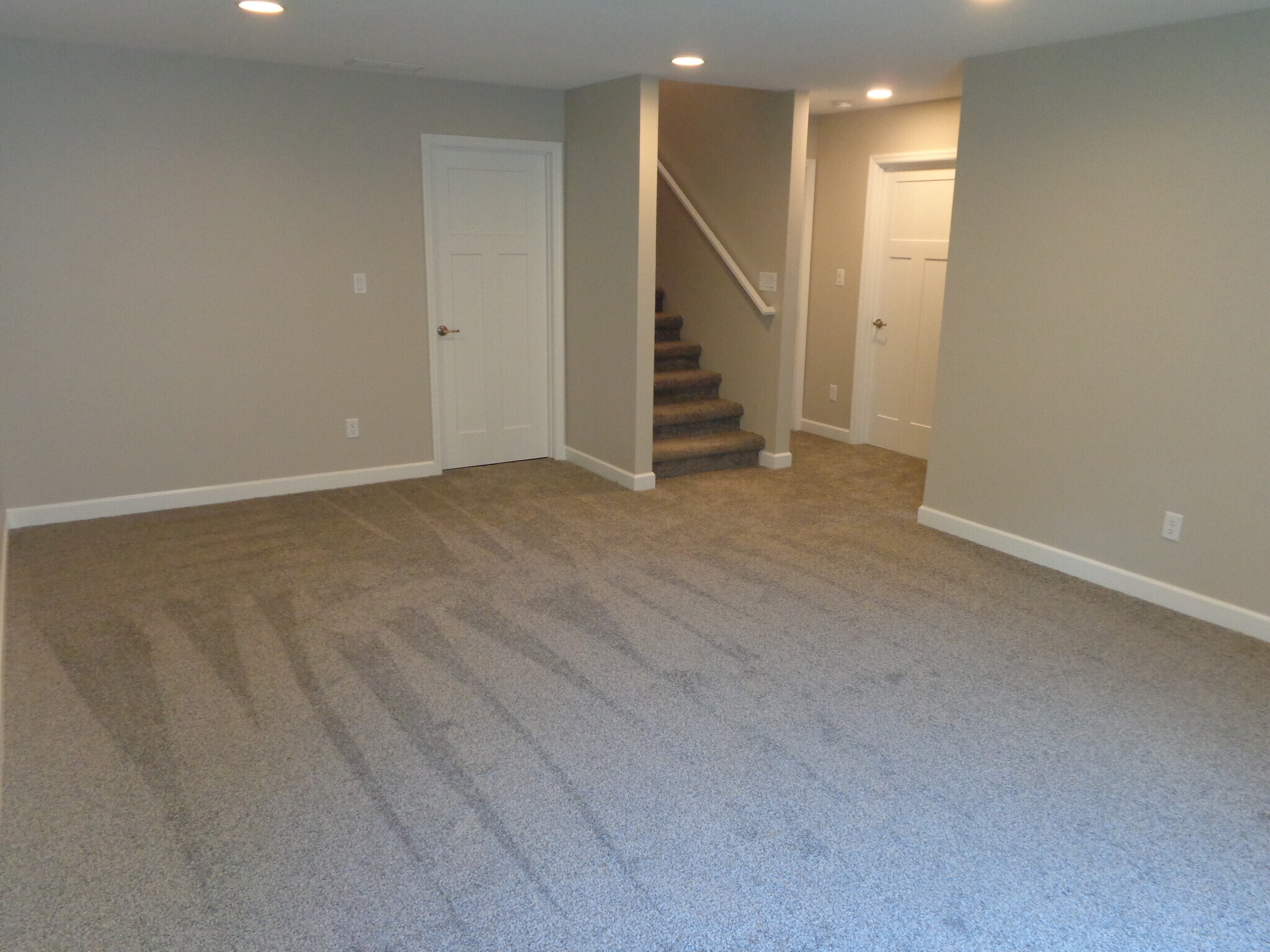 Building Photo - 2805 Terrace Dr