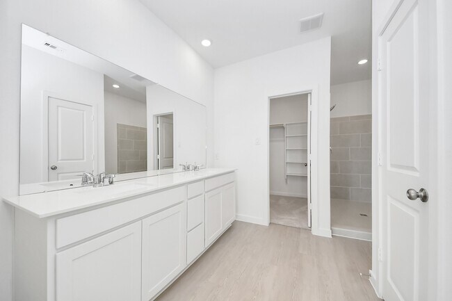 Building Photo - 16310 Chestnut Hvn Ln