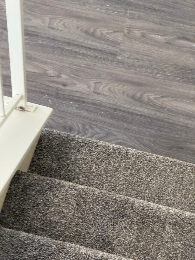 Building Photo - 440 W Santa Barbara St