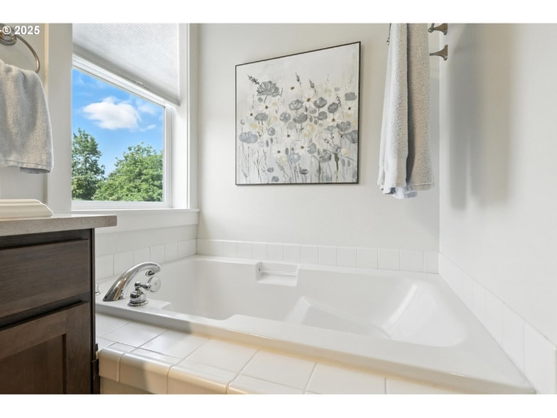 Building Photo - 3260 Wild Rose Loop