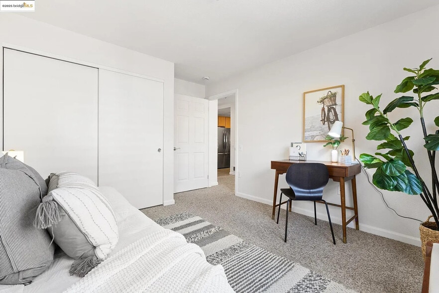 Bedroom 2 - 555 10th St