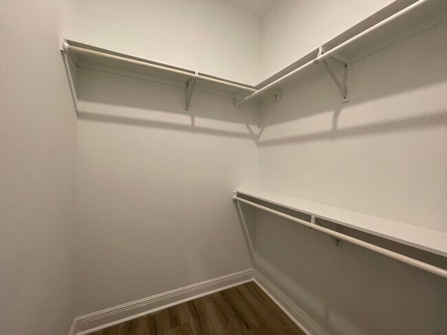 Building Photo - Modern 3BR + Office in Northwoods | Built 2022