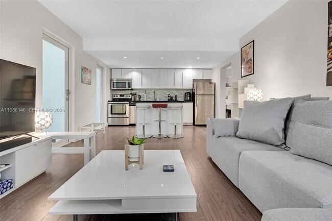 Building Photo - 1117 Meridian Ave