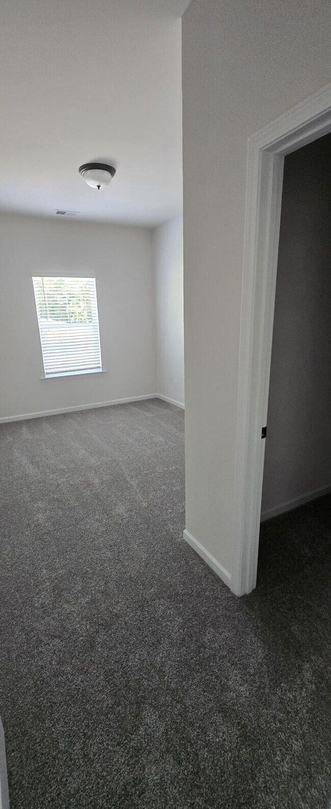 Building Photo - 174 Thedford Dr