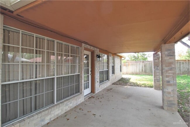 Building Photo - 3904 Martin Ave
