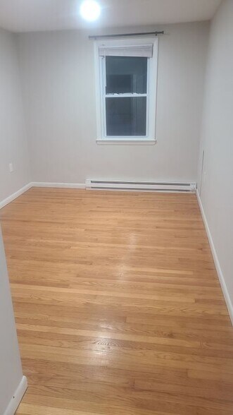 Building Photo - 71 Park Ave