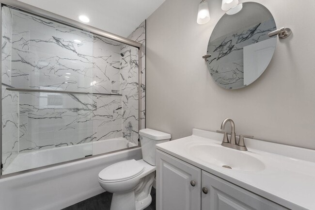 Building Photo - 3 Bedroom 2 Bath Beach House