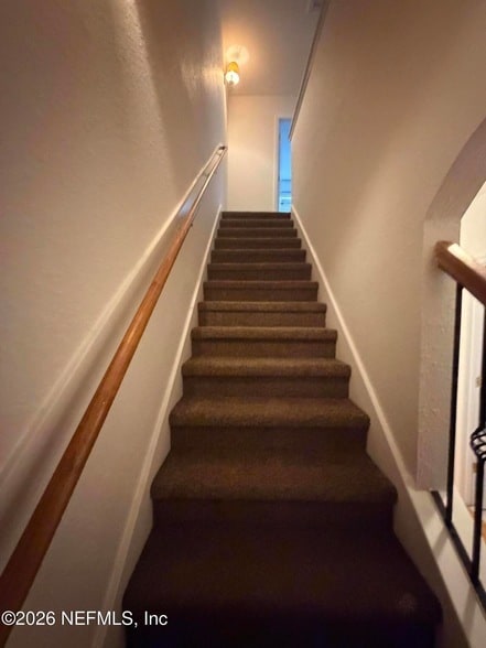 Building Photo - 1915 Lago Del Sur Drive