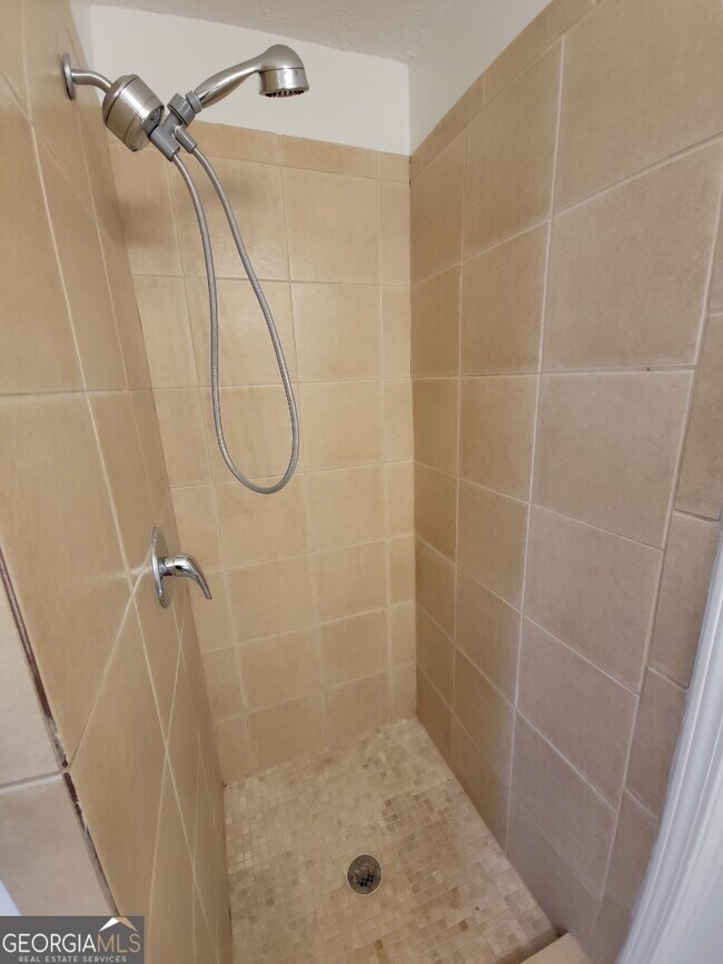 Building Photo - 463 Rock Meadow Dr