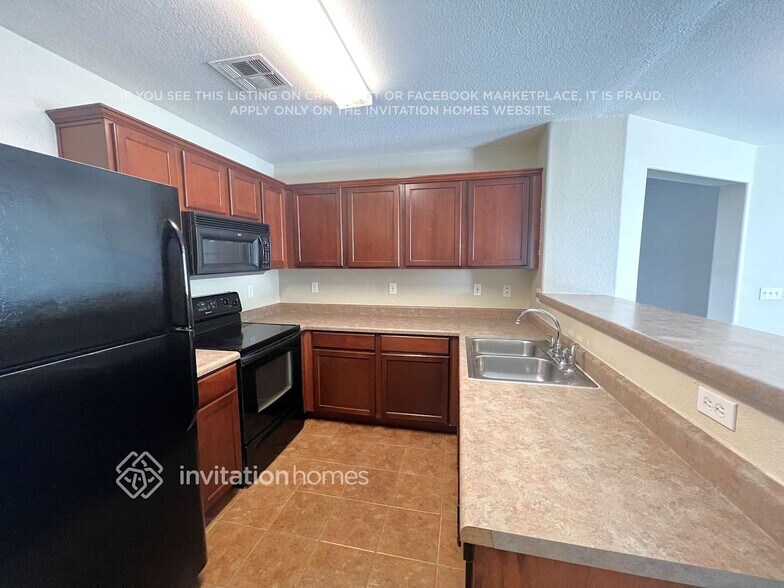 Building Photo - 19464 N Smith Dr