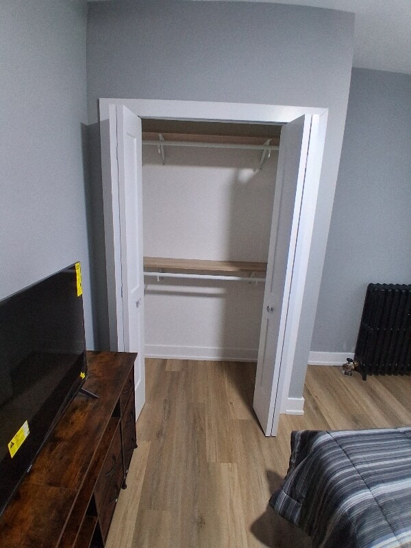 Building Photo - 3422 W Dickens Ave