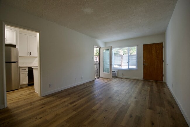 Interior Photo - 527