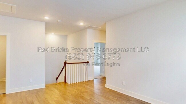 Building Photo - 6129 Alsace Ln