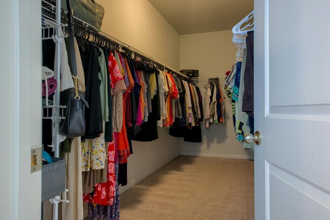 Building Photo - Charming 3-Bedroom Home for Rent in The Pr...