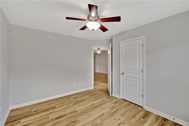 Building Photo - 2187 Oakland Grove Pl