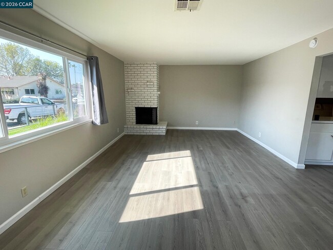 Building Photo - 4643 W Rishell Ct