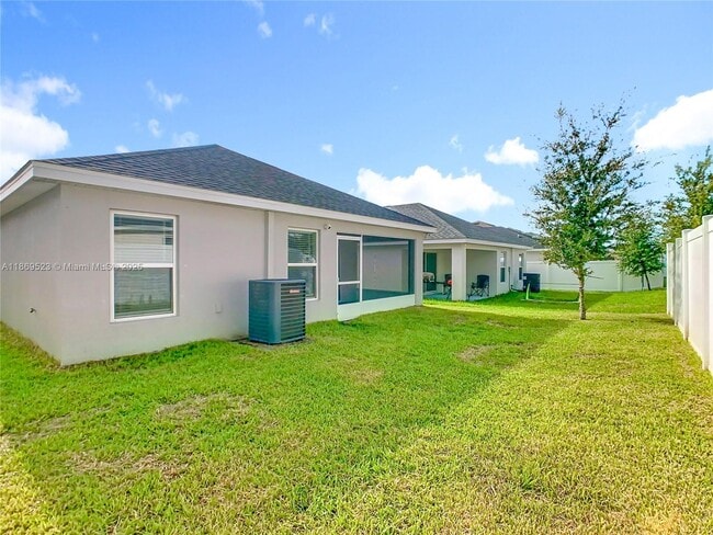 Building Photo - 1060 Cascade Dr
