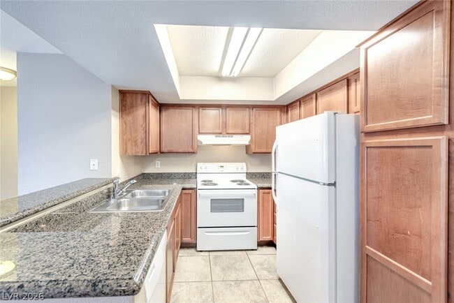 Building Photo - 1455 E Katie Ave