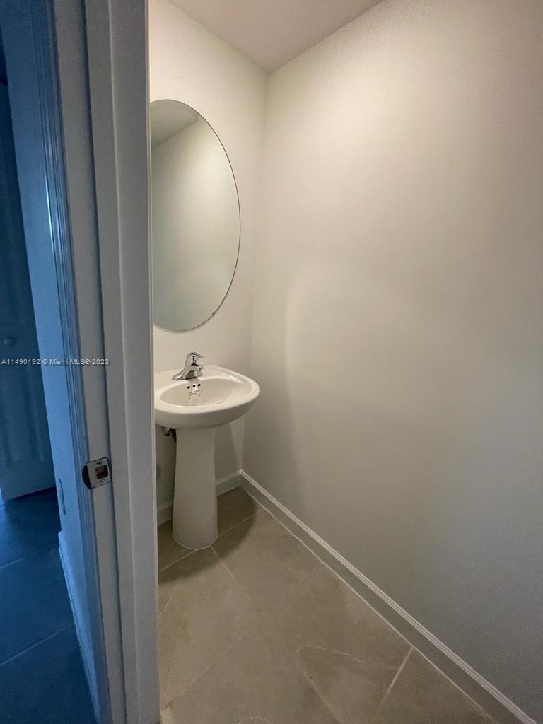 Building Photo - 29111 SW 165th Ave