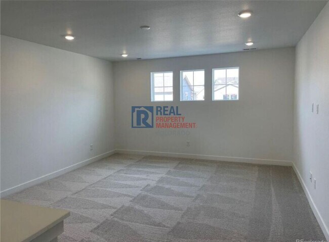 Building Photo - 5525 Wisteria Ave