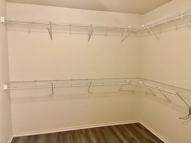 Building Photo - Newer 2 Story Home in Burleson with Commun...