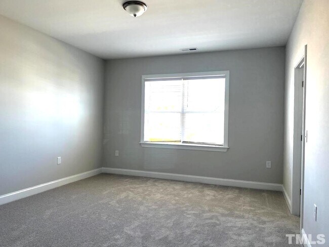 Building Photo - 4 Bedroom Single Family Home for Rent