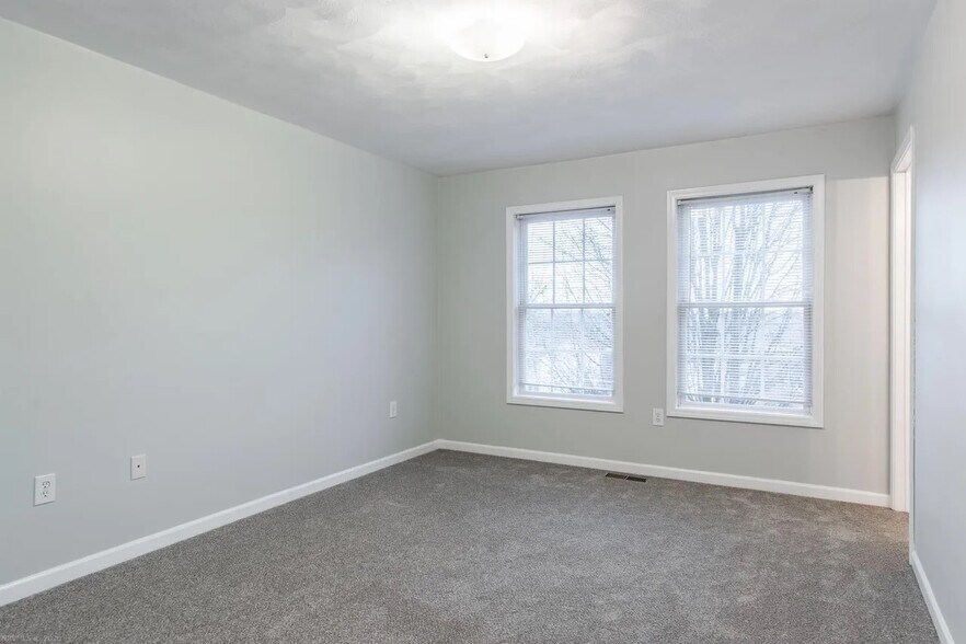 Living Room - 650 Republic Rd