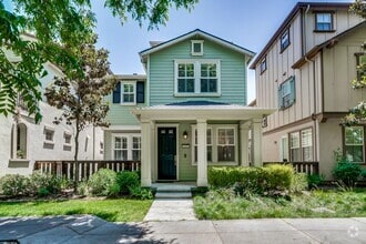 Building Photo - Modern Townhome in Prime Location — Walkab...