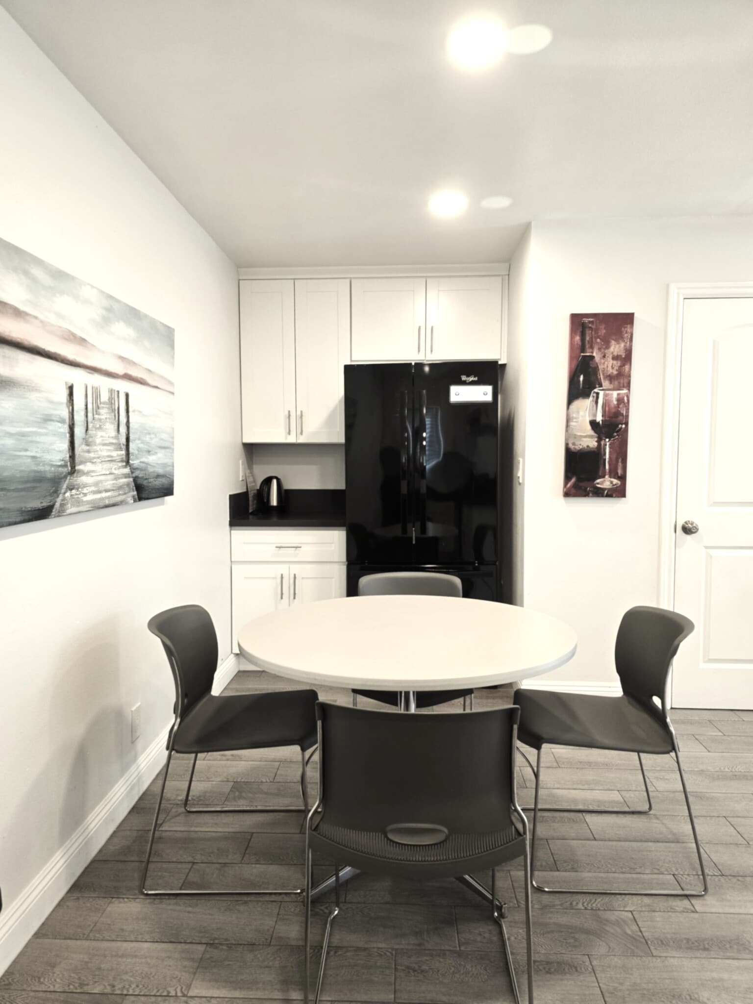 Building Photo - 123 E Bennett Ave