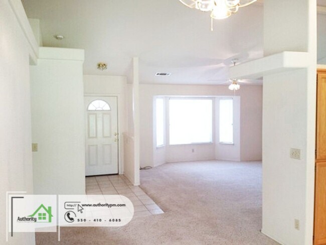 Building Photo - 3323 Forest Homes Dr