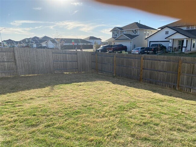 Building Photo - 211 Living Reef Dr