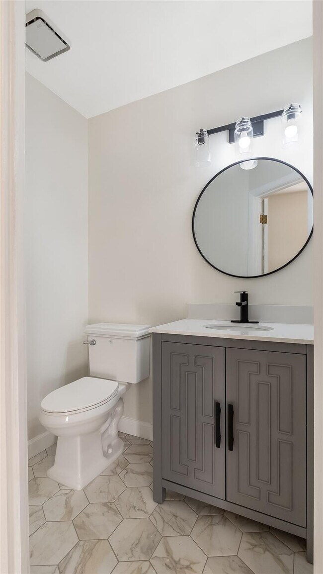 Building Photo - 4979 NW 82nd Ave