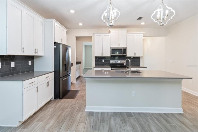 Building Photo - 11352 Satire St