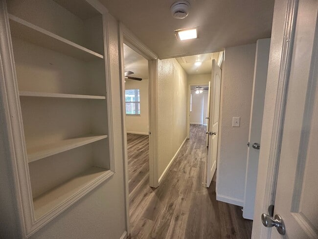 Building Photo - Three Bedroom 2 Bathoom with Large Yard