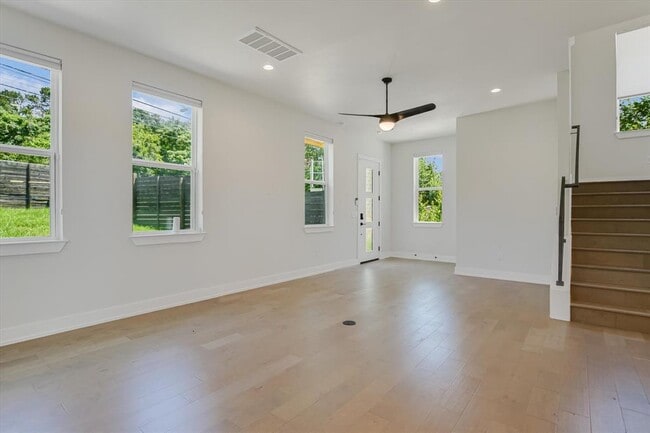 Building Photo - 3507 Oak Springs Dr