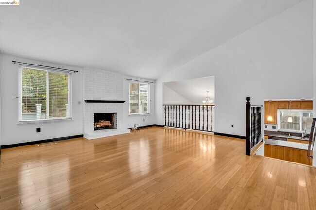 Building Photo - 909 Halite Way