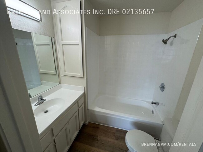 Building Photo - Renovated 3-Bedroom, 2-Bath Apartment with...