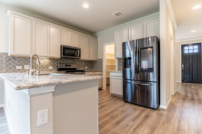 Building Photo - 6631 Gentry Farm