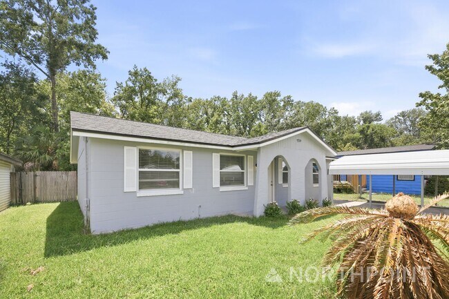 Building Photo - 3 BR/1BA | Newly Renovated Single Family Home |  Fenced backyard | In Jacksonville!