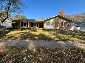 Building Photo - 1515 Mautenne Dr