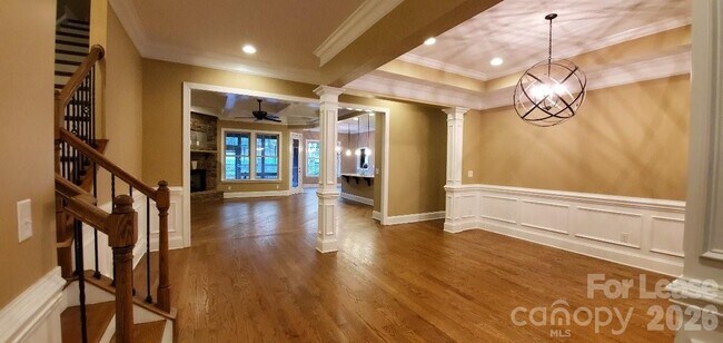 Building Photo - 550 Cottonfield Cir