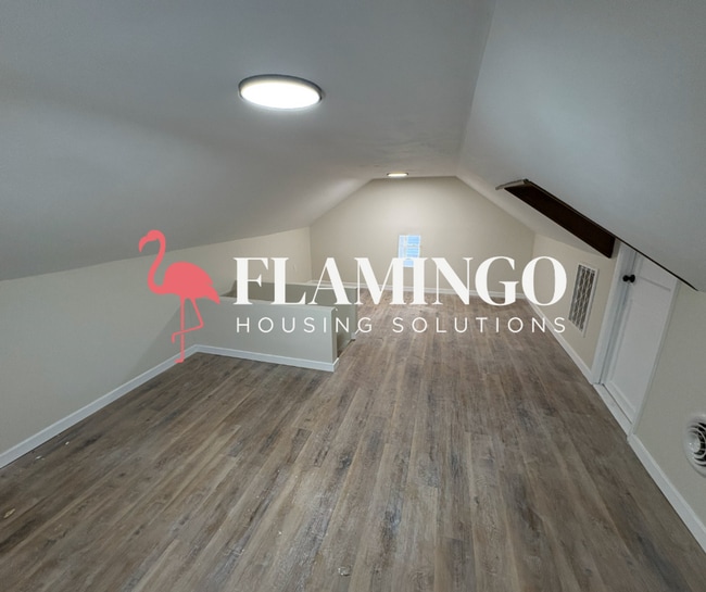 Building Photo - 108 Macready Ave