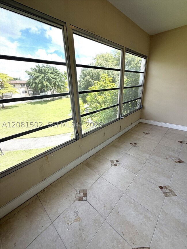 Building Photo - 1751 NW 75th Ave